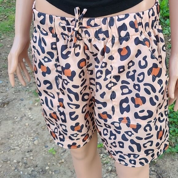 Animal print durable drawstring shorts - Picture 2 of 6
